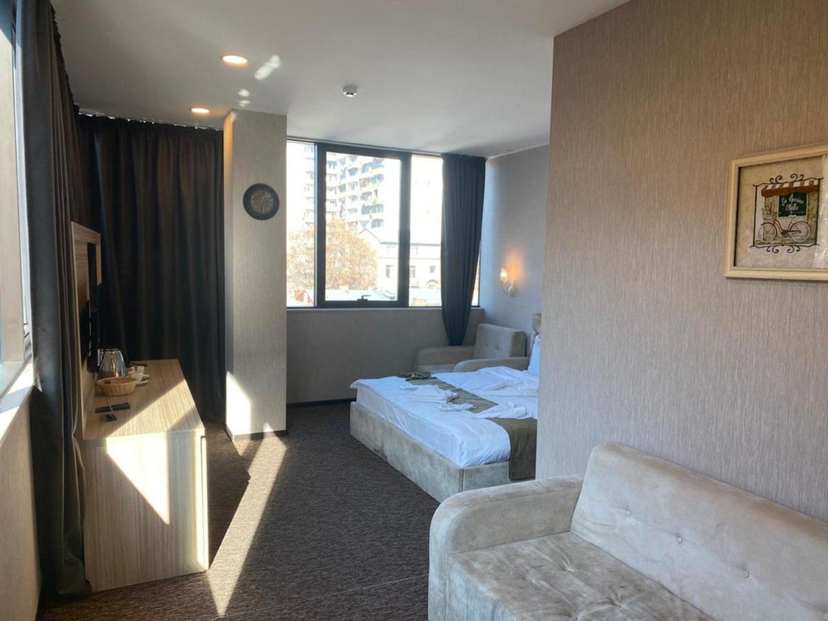 Tbt Hotel Tbilisi ภายนอก รูปภาพ