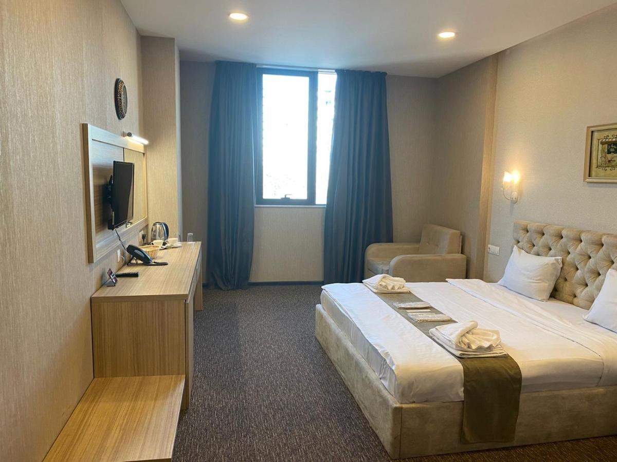 Tbt Hotel Tbilisi ภายนอก รูปภาพ
