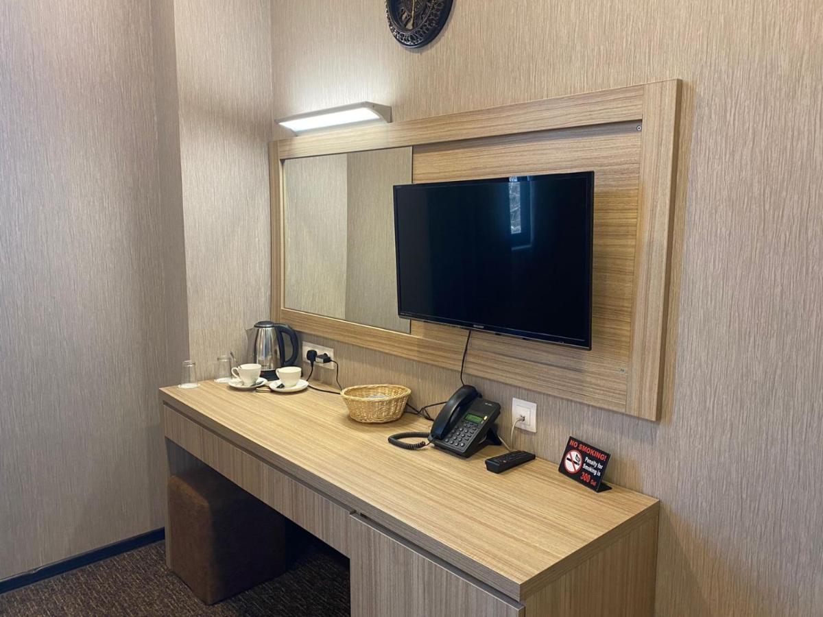Tbt Hotel Tbilisi ภายนอก รูปภาพ